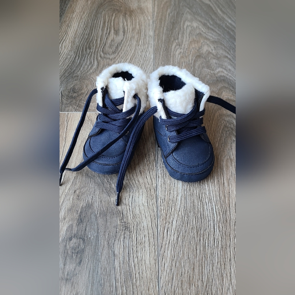 Koala baby blue boy boots size 2